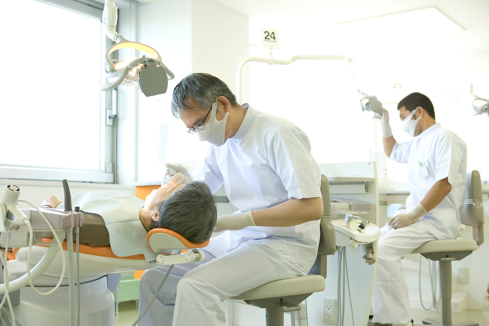 Unlocking Confidence: Exploring the Benefits of Dental Implants