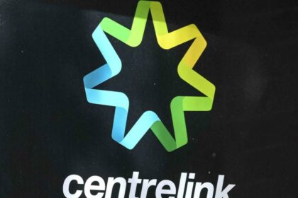 Alert over clickbait scam offering fake $1800 Centrelink payments