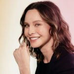 On ‘Feud,’ Calista Flockhart’s Lee Radziwill Is Covered in Barbed Wire