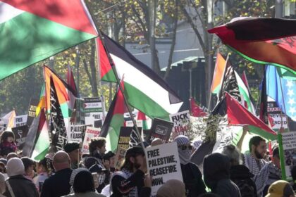 Pro-Palestine protests in Sydney, Melbourne cap off week of diplomatic blows for Israel