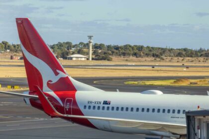 Qantas battling workers’ union over illegal outsourcing compensation