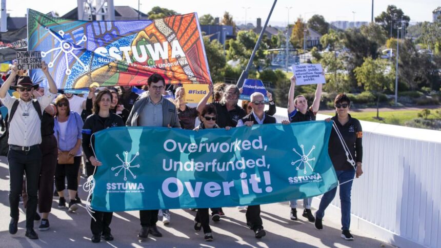 State School Teachers Union receives third pay offer in latest bid to resolve public schools pay dispute