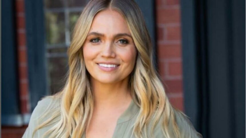 Stephanie McIntosh is returning to Neighbours to reprise her role as Sky Mangel on the iconic Aussie soap
