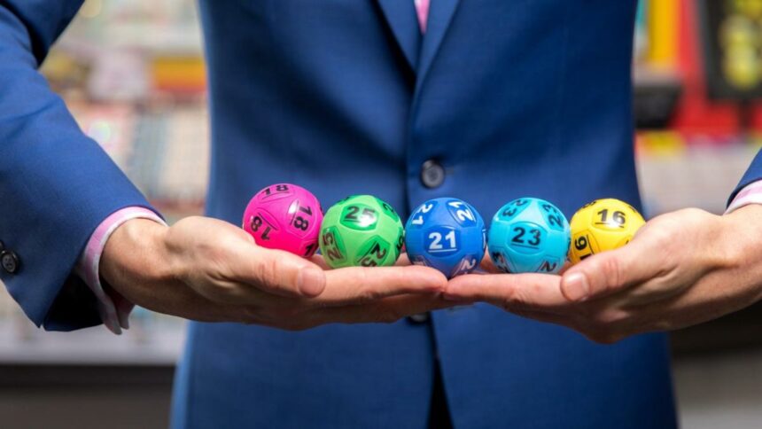 Two West Aussies win Division Two prizes in $60 million Powerball jackpot