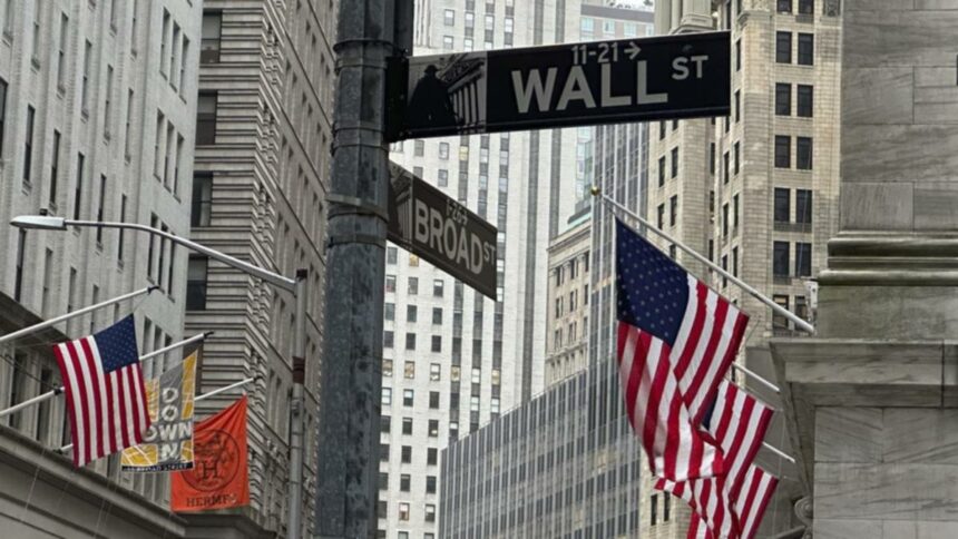 Wall St closes up ahead of inflation data