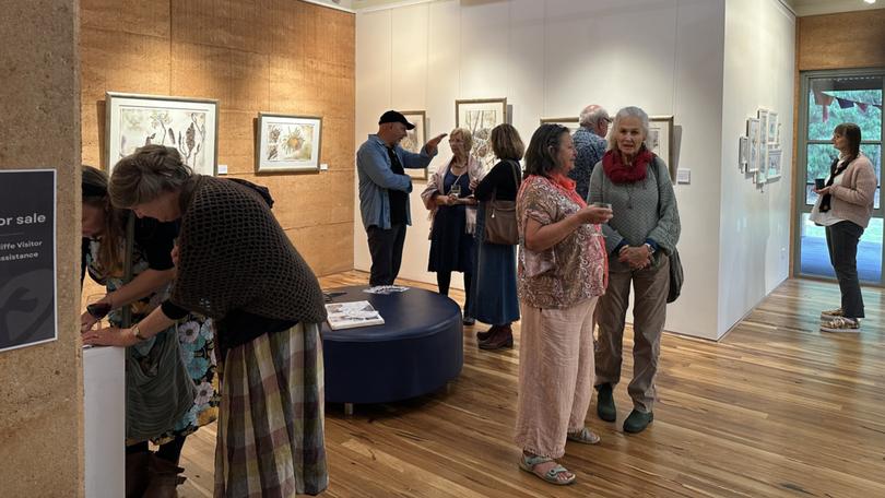 The Three Swans Exhibition Opening was held at the Painted Tree Gallery Northcliffe on May 26