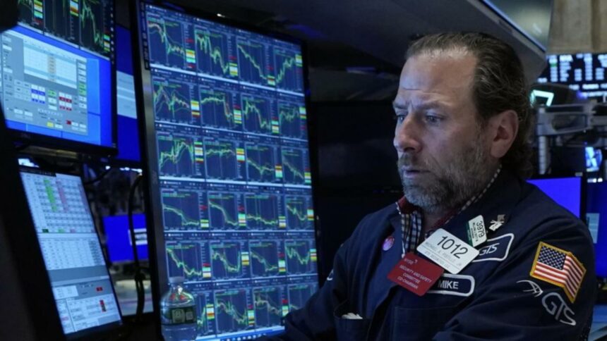 Wall Street mixed as chips, megacaps stocks rise