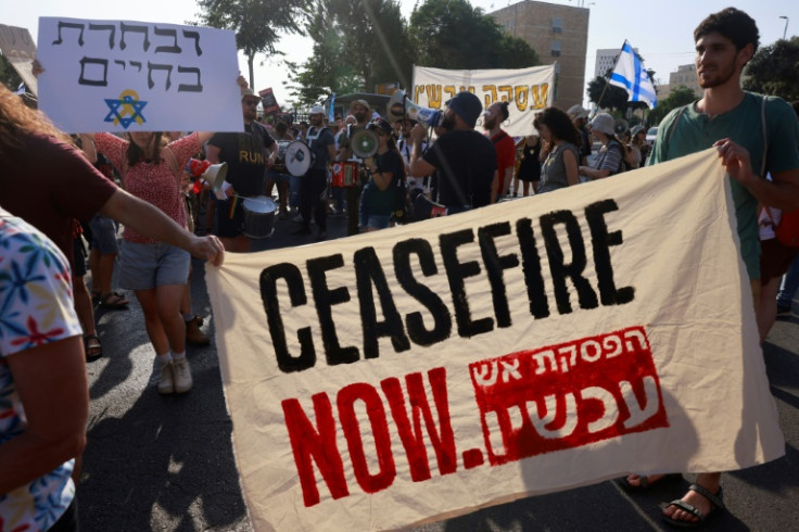 Protesters rally in Jerusalem calling on the Israeli government to reach a hostage release deal
