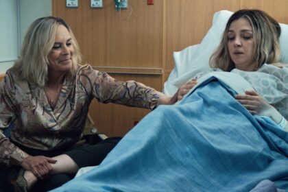 'The Bear': Abby Elliott on the “Real and Believable” Birth Episode
