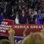 Trump ex-rivals pay tribute on convention's second day