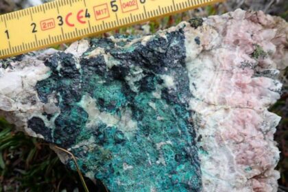 White Cliff discovers extensive Canadian copper veins