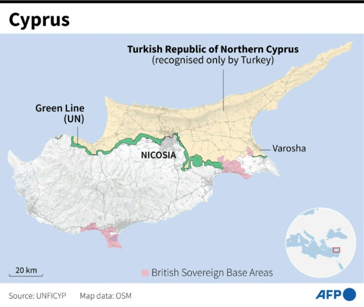 Map of the island of Cyprus, showing the UN-administered buffer zone known as the Green Line and British Sovereign Base Areas.