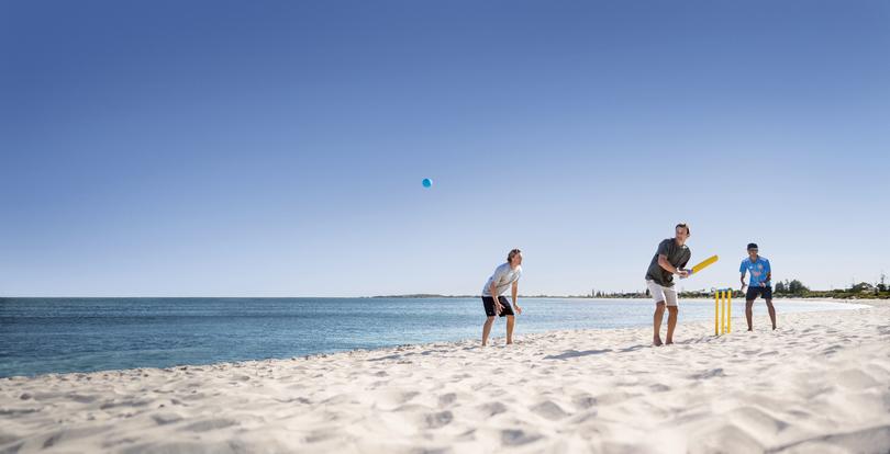 The campaign, being launched in India next week, features Gilchrist and his son Harry visiting attractions on the edges of Perth.