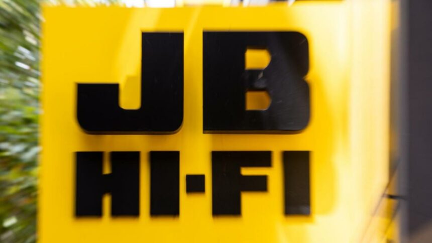 JB Hi-Fi to pay shareholders $200m, buy appliance brand