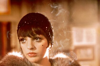 Liza Minnelli Is Writing A Memoir Because She's “Mad As Hell”