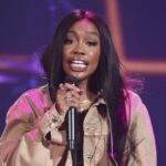 SZA stepping back from live performances 'for a while'