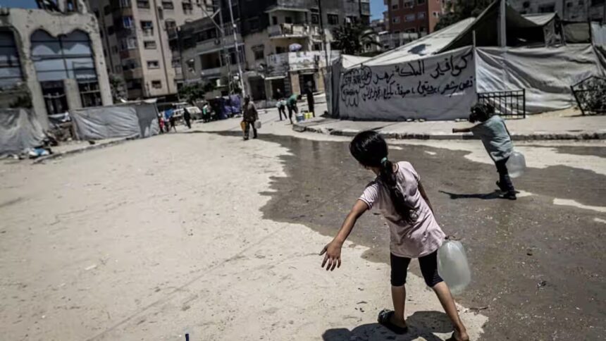 Several Gazans were killed and injured when an Israeli strike hit a water refill centre. Source: Getty / Anadolu/Anadolu via Getty Images