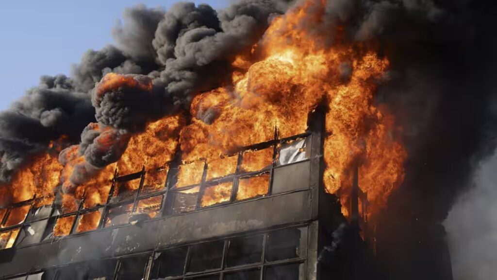 Russia has targeted Ukraine in attacks early on Thursday morning, while Ukraine attacked Moscow late that night. Source: AAP / SECURITY SERVICE OF UKRAINE HANDOUT/EPA