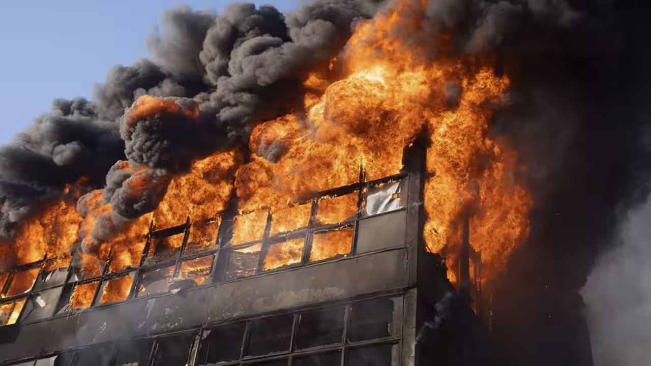Russia has targeted Ukraine in attacks early on Thursday morning, while Ukraine attacked Moscow late that night. Source: AAP / SECURITY SERVICE OF UKRAINE HANDOUT/EPA